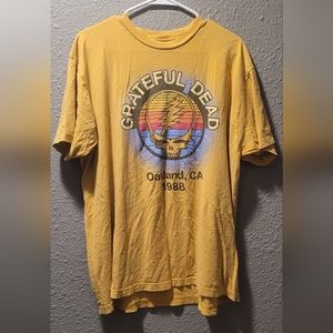 Grateful Dead tee shirt
